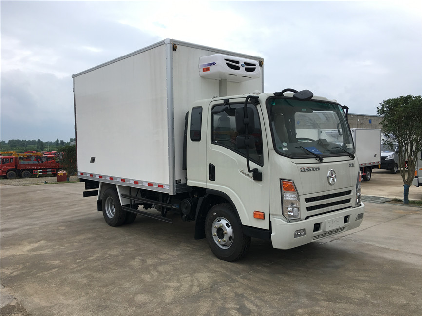 大(dà)運排半 3.75米冷藏車(chē)