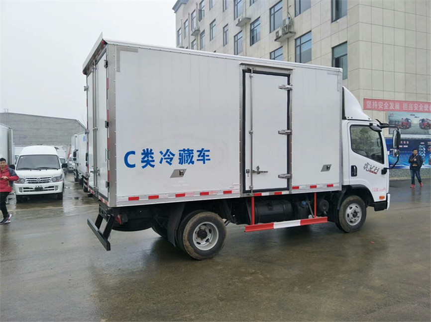 解放(fàng)虎V 4.2米冷藏車(chē)