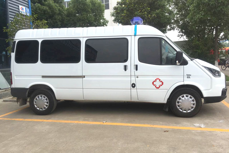 特順長軸汽油救護車(chē)