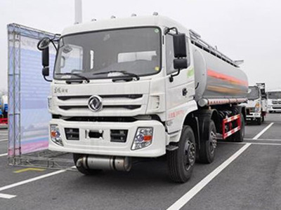  東風特商(shāng)三軸20噸油罐車(chē)