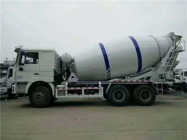 陝汽牌SX5250GJBGP5344型混凝土攪拌運輸車(chē)
