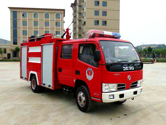3噸東風福瑞卡水罐消防車(chē)