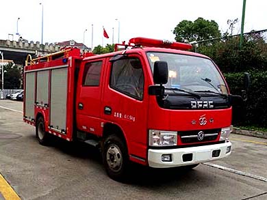 2噸東風多利卡水罐消防車(chē)