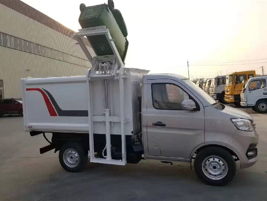 長安型挂桶自裝卸式垃圾車(chē)